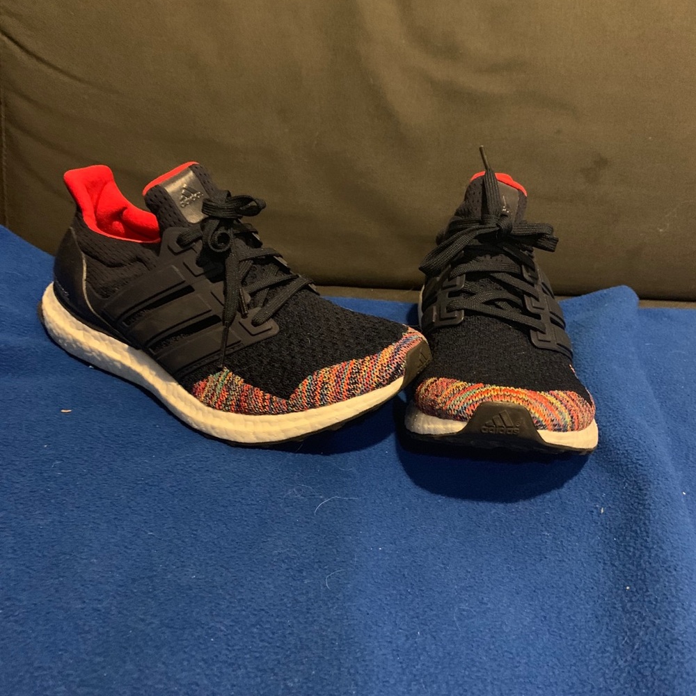 Adidas - Picture 4 of 5